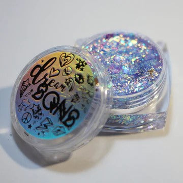 A photo of Wisteria Glitter paste from DreamSQNS in the full branded component