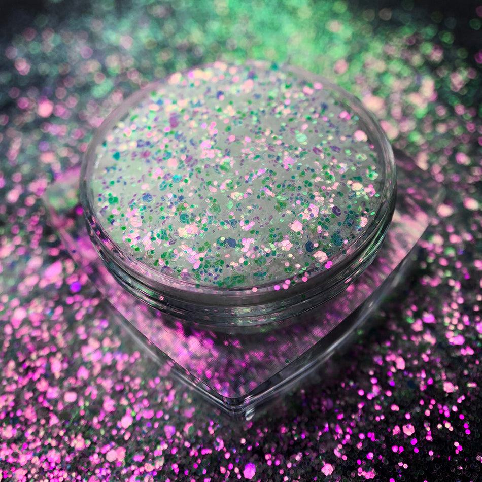 Love Potion Fine Iridescent Glitter - DreamSQNS